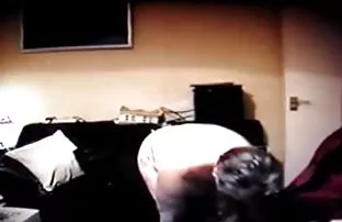 XXX આ વ્યક્તિ હાર્ડ fucked તેની ગર્લફ્રેન્ડ મીઠી ભોસ ચુત