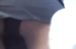 XXX આ મહિલા પર હાવભાવ Fucks boyfrendom સાથે એક નાના બિંદુ છે