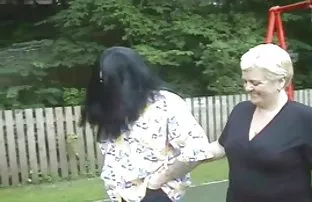 XXX ભાઈ fucked તેની બહેન પર માતાપિતા બેડ