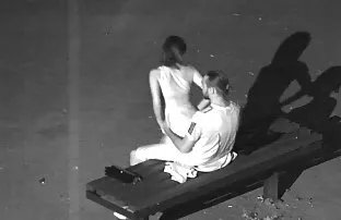 XXX રશિયન 18 વર્ષ જૂના ચિક fucked બે ટ્રંક