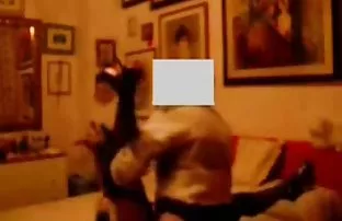 XXX Jenefer સોનેરી fucked બધા છિદ્રો દ્વારા તેના નાના બોયફ્રેન્ડ