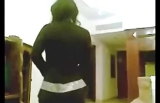 XXX ફ્લેટ સોનેરી આપ્યો હજામત કરેલું યોનિ
