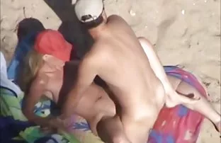 XXX મૂકી ગરમ કાળી છિદ્ર માં સભ્ય