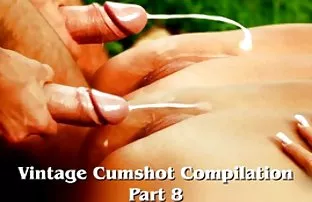XXX બચ્ચાઓ suck વીર્ય સભ્યો તરફથી જે ધકેલવું દિવાલ માંથી