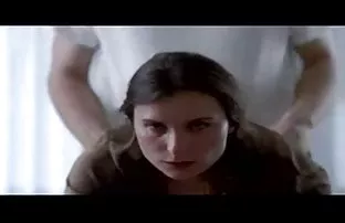 XXX એક દાઢીવાળા સાન્ટા સાથે વિશાળ ટોટી fucked યુવાન સુંદરતા