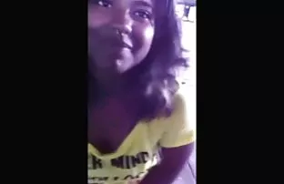 XXX મહાન કૂતરી પર મૂકે છે boner રશિયન બોયફ્રેન્ડ
