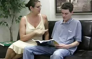 XXX માંથી કૂતરી fucked બધા ગરમ છિદ્રો