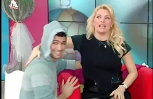 XXX ભાઈ સજા બહેન સાથે તેમના મોટો લોડો