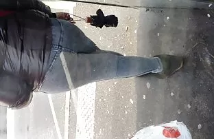 XXX અબનૂસ જેવું કાળું Masturbates આંગળીઓ સાથે વાળ વાળુ ભોસ ચુત