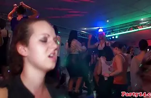 XXX આ masseur fucked આ કાળી માં ભોસ ચુત