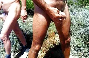 XXX દાદો fucked બે બચ્ચાઓ ગોઠવી રશિયન સમૂહ ચોદન
