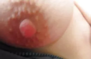 XXX બે Hotties દ્વારા fucked એક સજ્જન